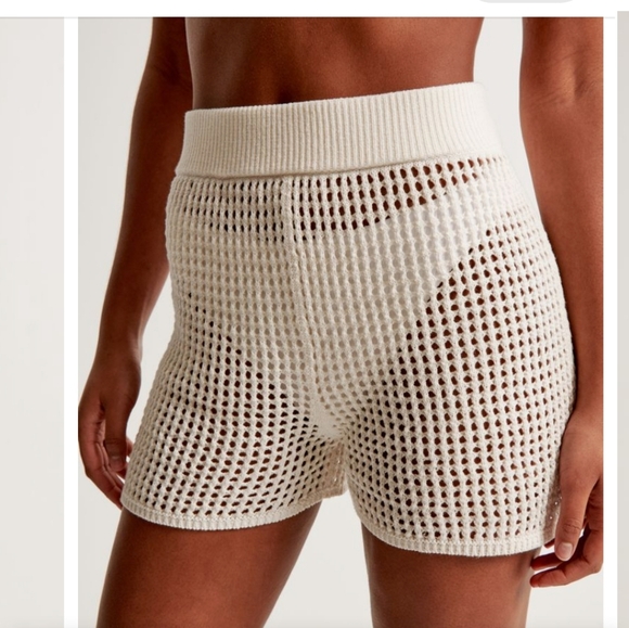 Abercrombie and Fitch Crothet -Style Coverup Short Size S Cream - Picture 2 of 8